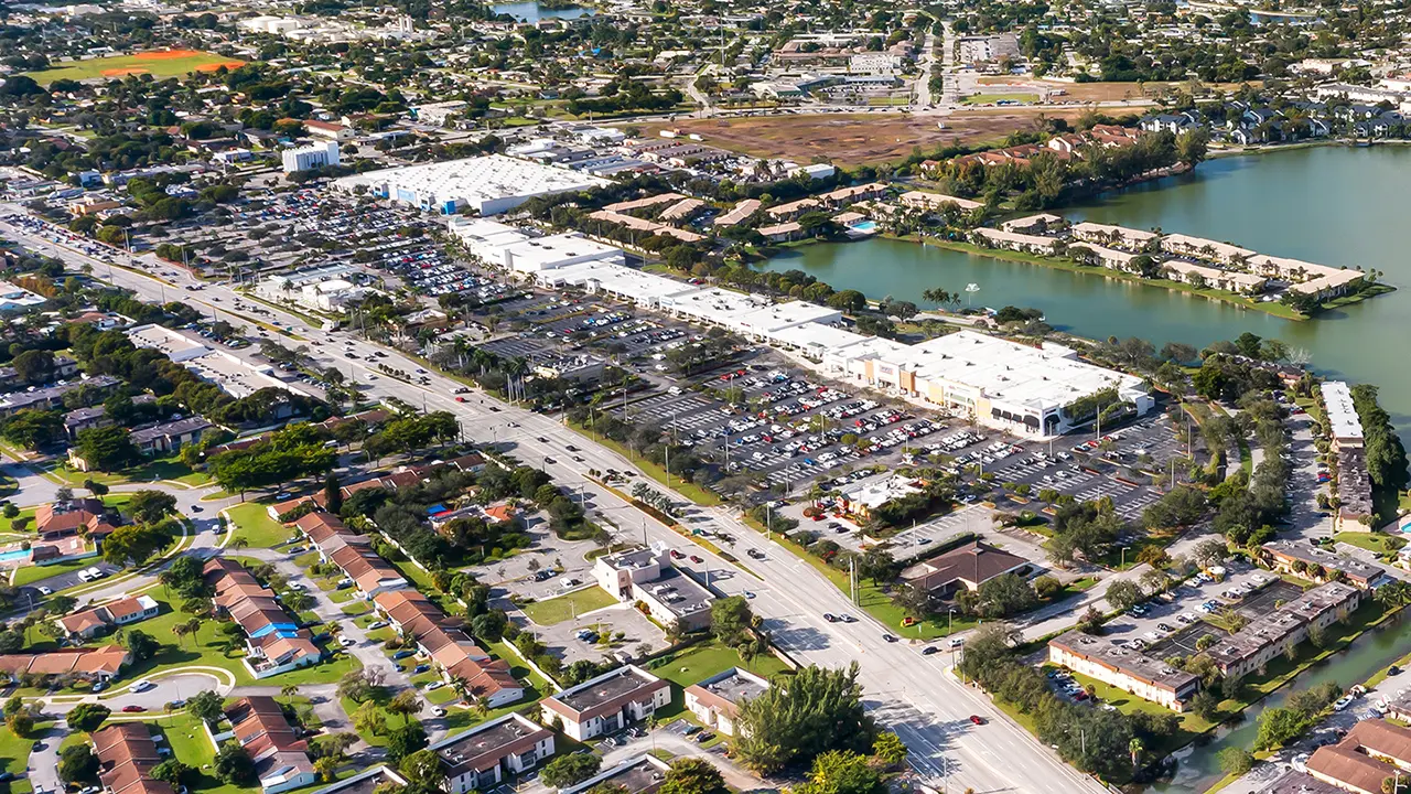Lakewood Shopping Centre