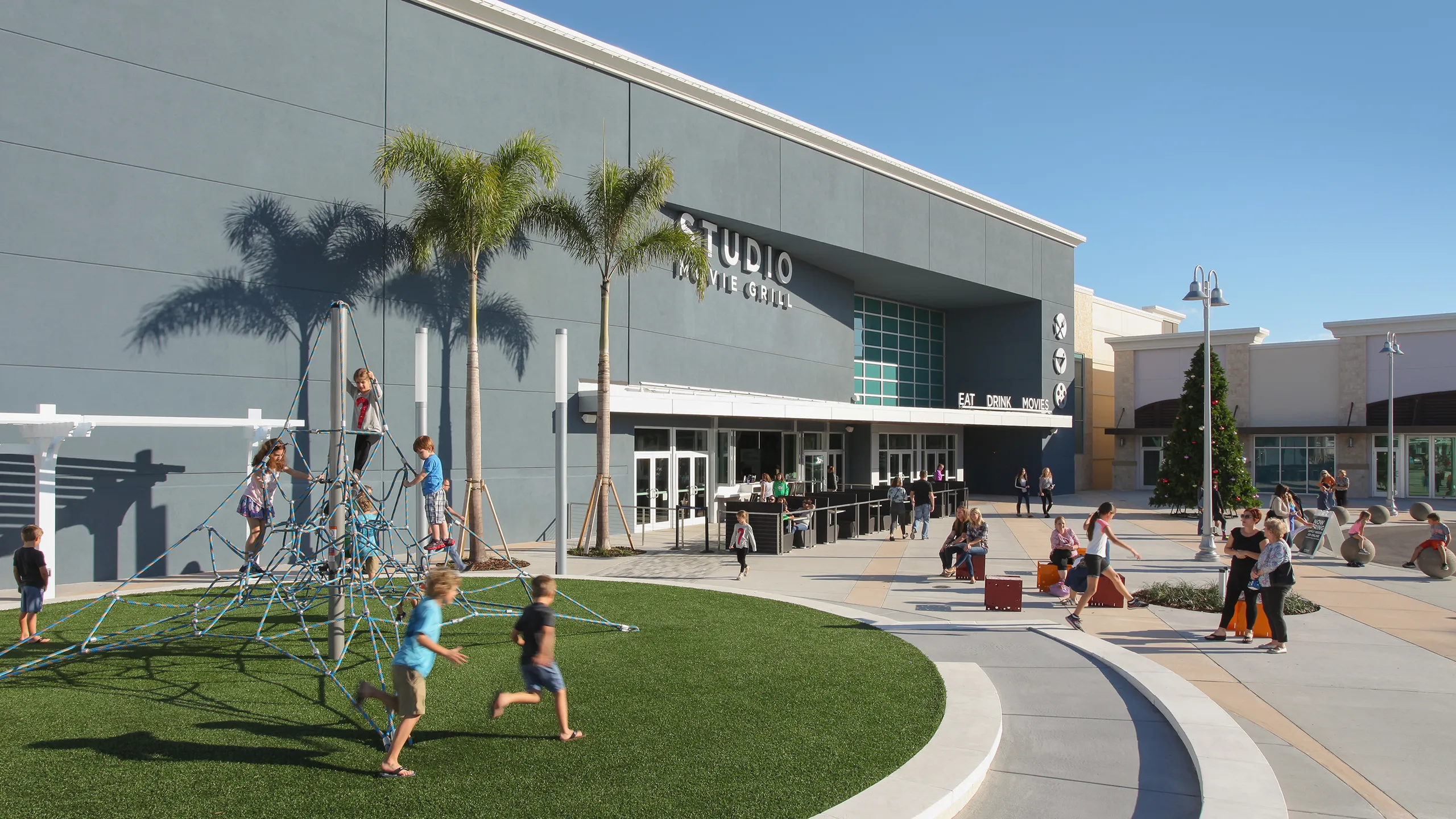 ground shot of studio movie grill at seminole city center