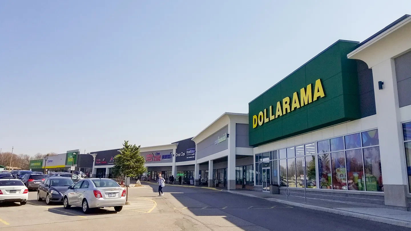 Lackner-Centre_Dollarama