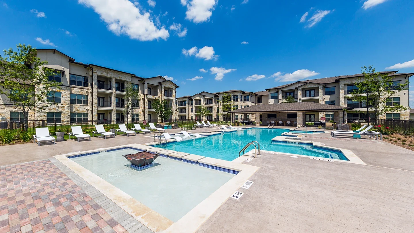 Lenox Springs_Hero Image