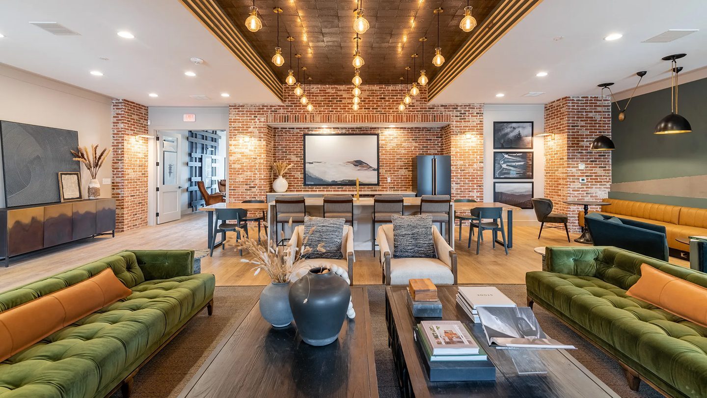 Hawthorne-At-The-Crest_Clubhouse