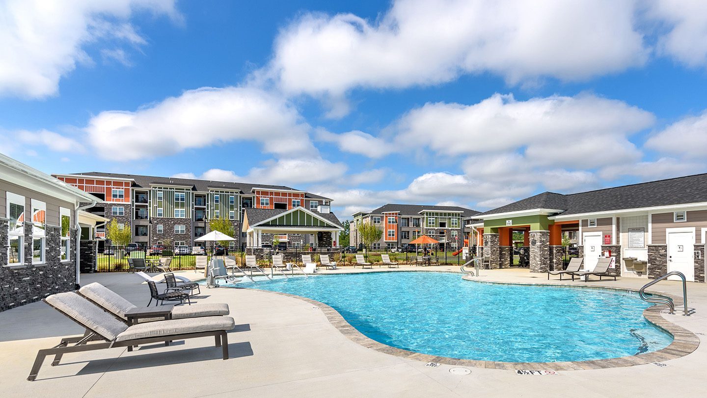 Hawthorne-At-The-Crest_Pool