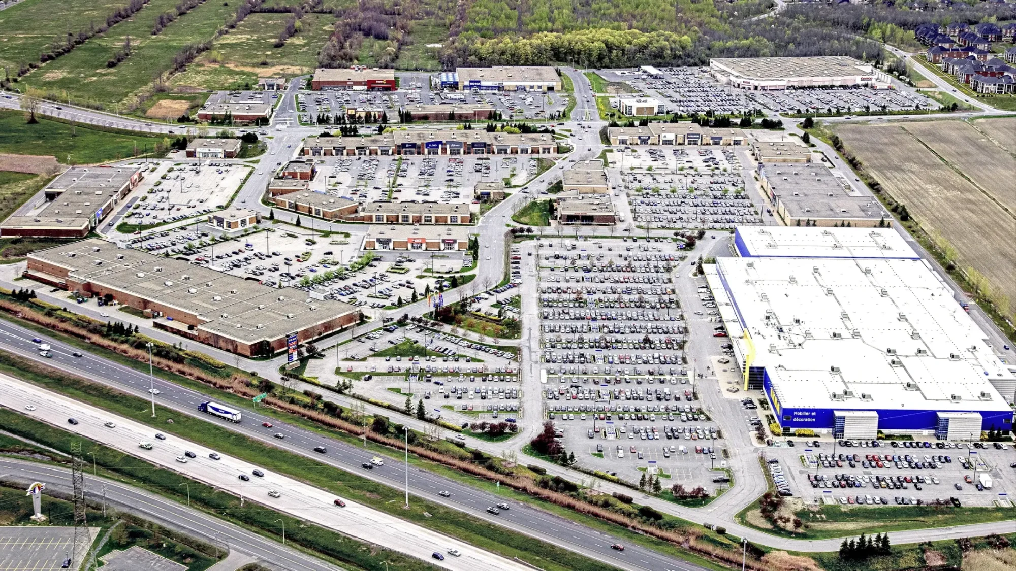 Carrefour De La Rive Sud