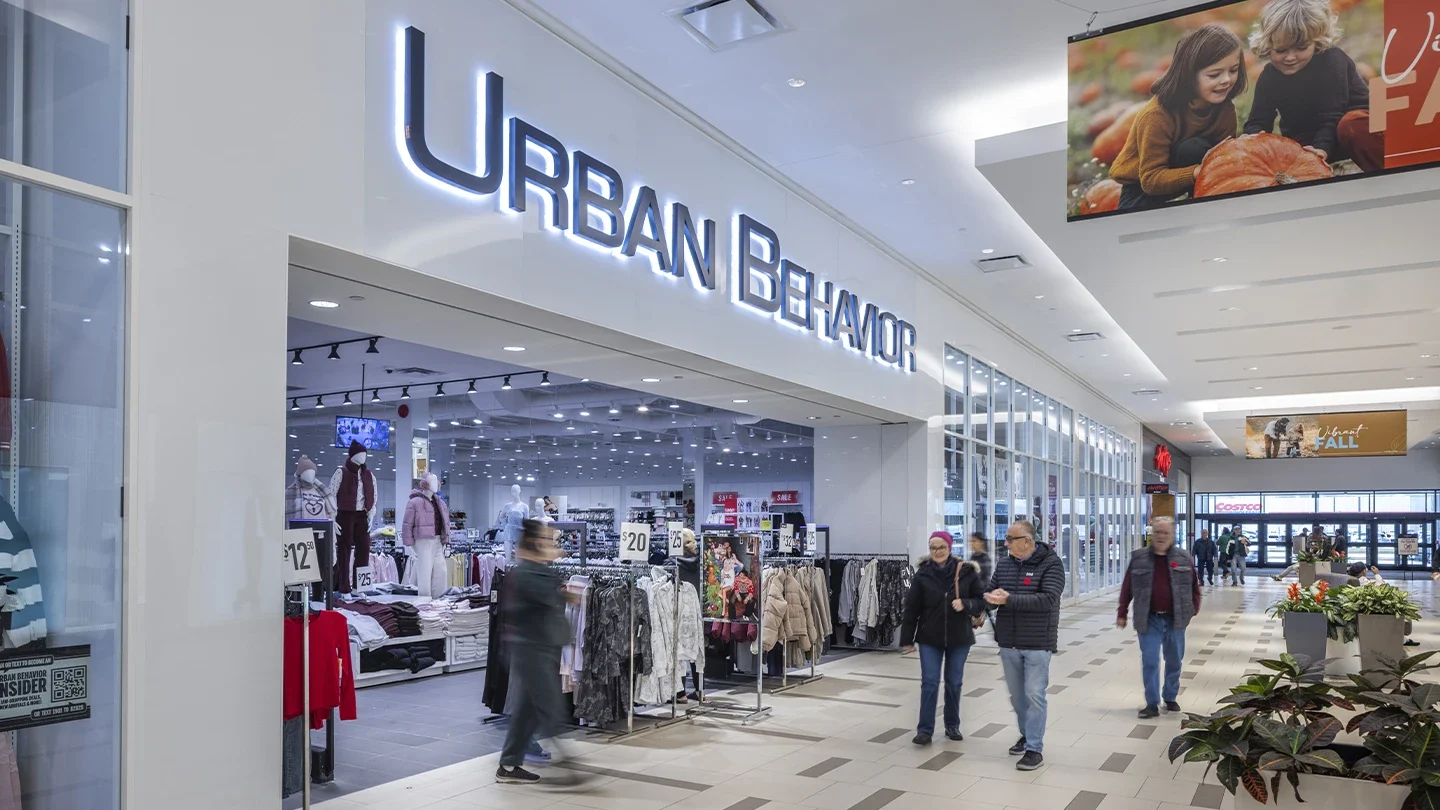 Lynden-Park-Mall_Urban Behaviour